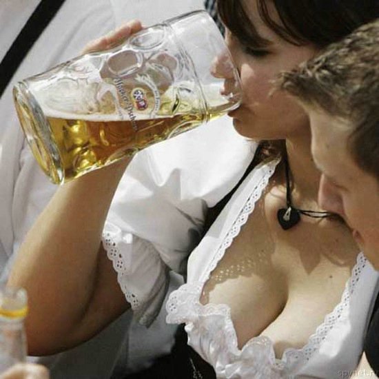 Les filles aiment la biere 02.jpg
